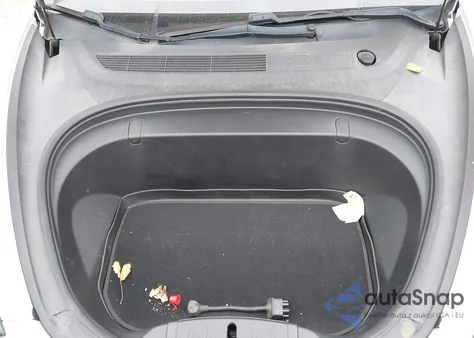 2018 Tesla Model 3 Long Range/Performance из США, поврежденный, VIN 5YJ3E1EB7JF120718